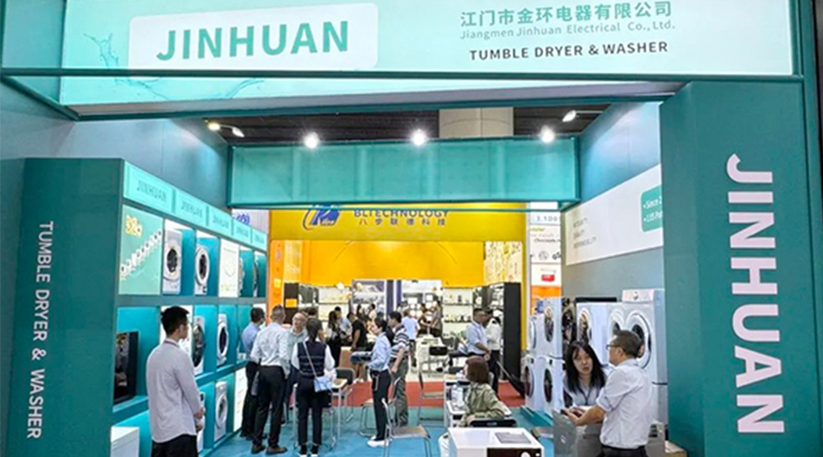 廣交會(huì)第一天！金環(huán)電器吸引世界各地客戶(hù)駐足參觀(guān)交流