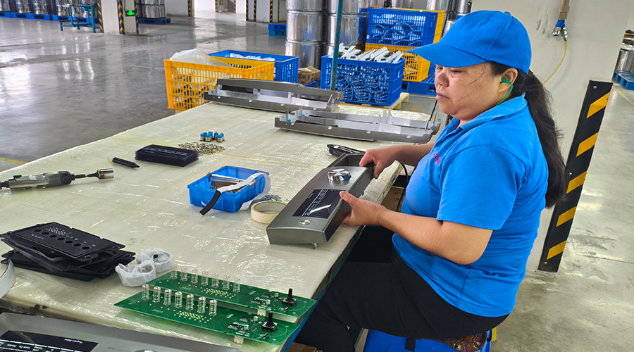 品質(zhì)源于嚴(yán)苛測(cè)試，金環(huán)電器的實(shí)驗(yàn)室保障