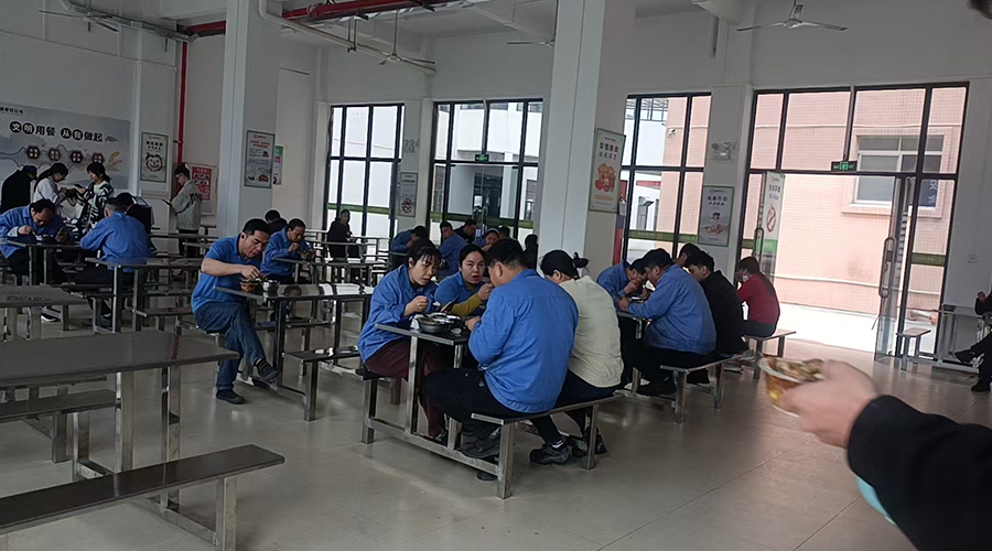 金環(huán)食堂，美味與關(guān)懷的港灣