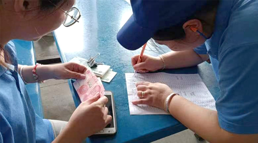 情系職工！金環(huán)電器為員工發(fā)放中秋暖心福利