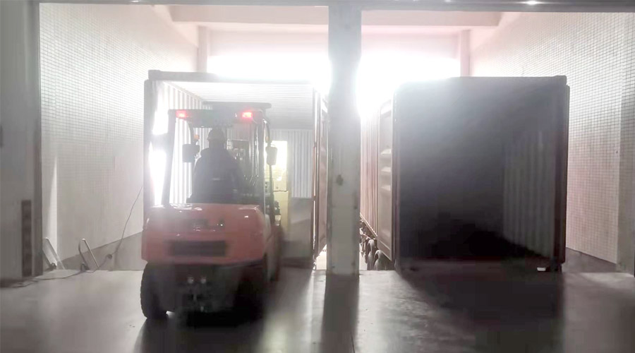 齊心協(xié)力為客戶！春節(jié)期間金環(huán)電器人員加班加點(diǎn)發(fā)貨